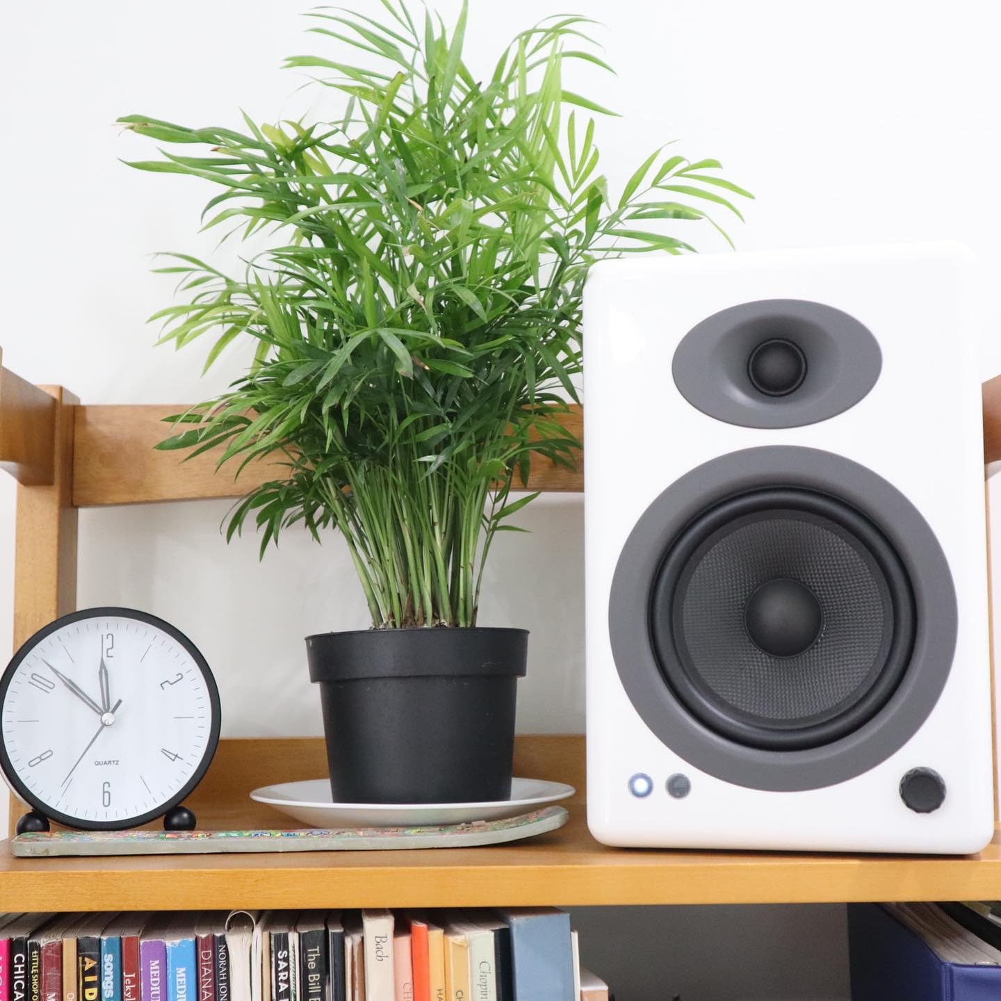 Audioengine A5 Wireless Home Theater Bookshelf Speakers   150W Premium Studio Monitors